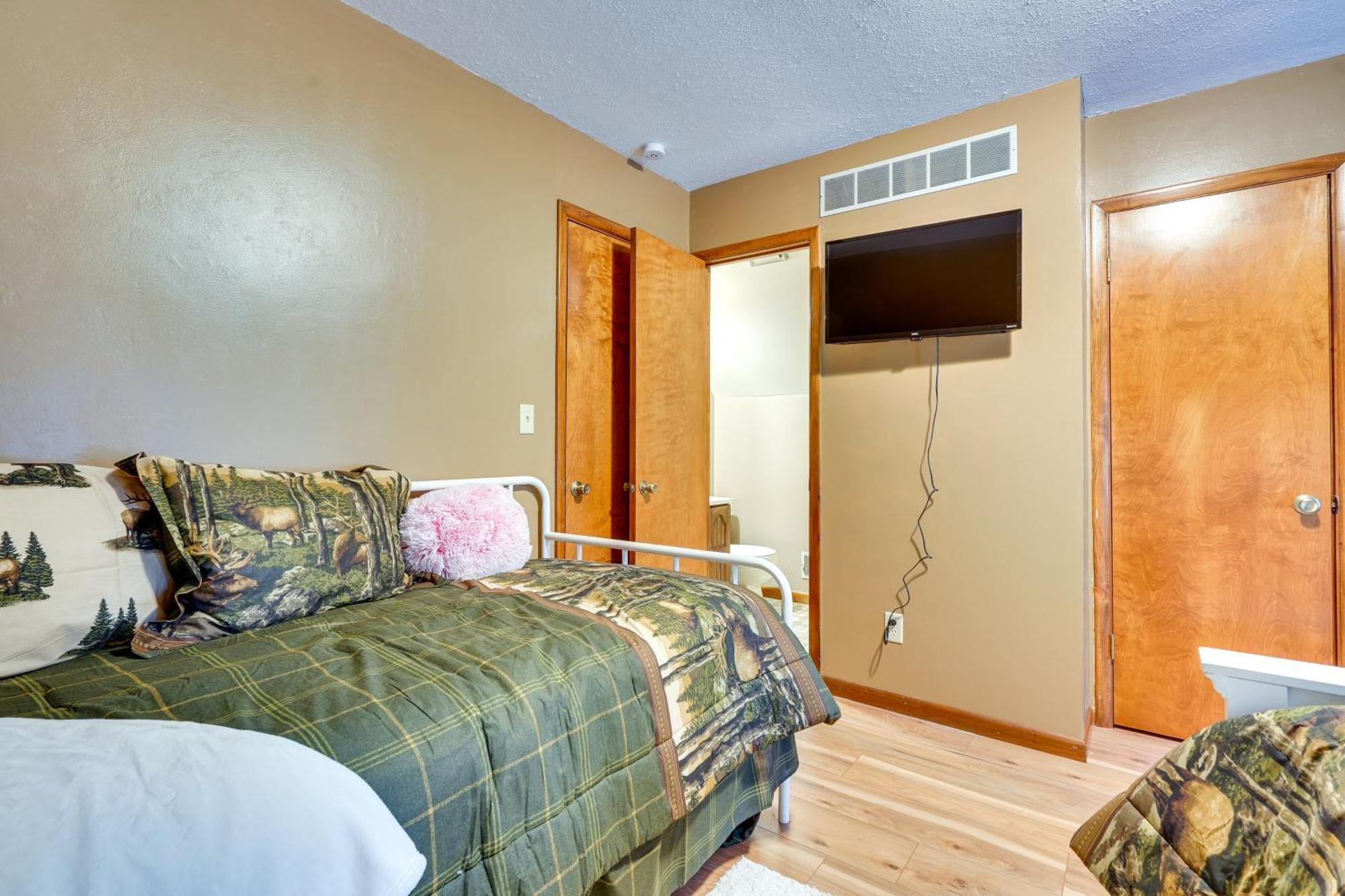 Howard Cabin Rental About 3 Mi To Apple Valley Lake! Mount Vernon Luaran gambar